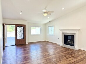 5544 Crestone Ct in Ventura, CA - Building Photo - Building Photo