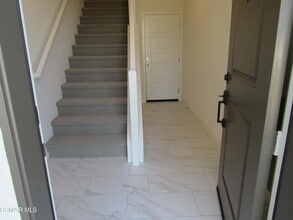 527 Winchester Dr in Oxnard, CA - Building Photo - Building Photo