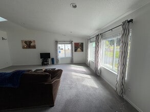 140 Mahala Wy in Otter Rock, OR - Building Photo - Building Photo