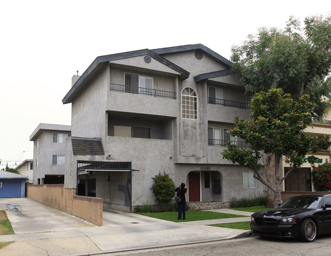 12622 Kornblum Ave in Hawthorne, CA - Building Photo - Building Photo