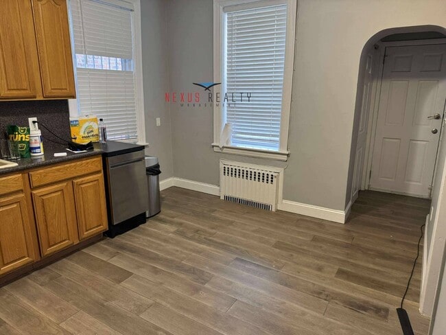 21-44-44 71st St in Queens, NY - Building Photo - Building Photo