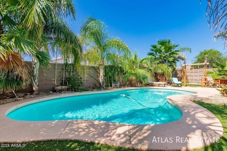 1668 E Nardini St in San Tan Valley, AZ - Building Photo