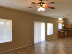 1843 S 105th Dr in Tolleson, AZ - Foto de edificio - Building Photo