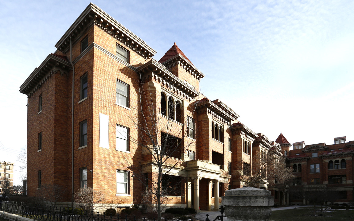 Eden Park in Cincinnati, OH - Foto de edificio