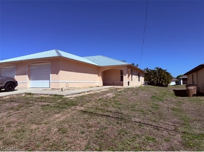 541 Hancock Bridge Pkwy in Cape Coral, FL - Building Photo - Building Photo