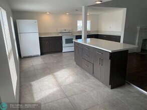 2212 Division Ave in West Palm Beach, FL - Building Photo - Building Photo