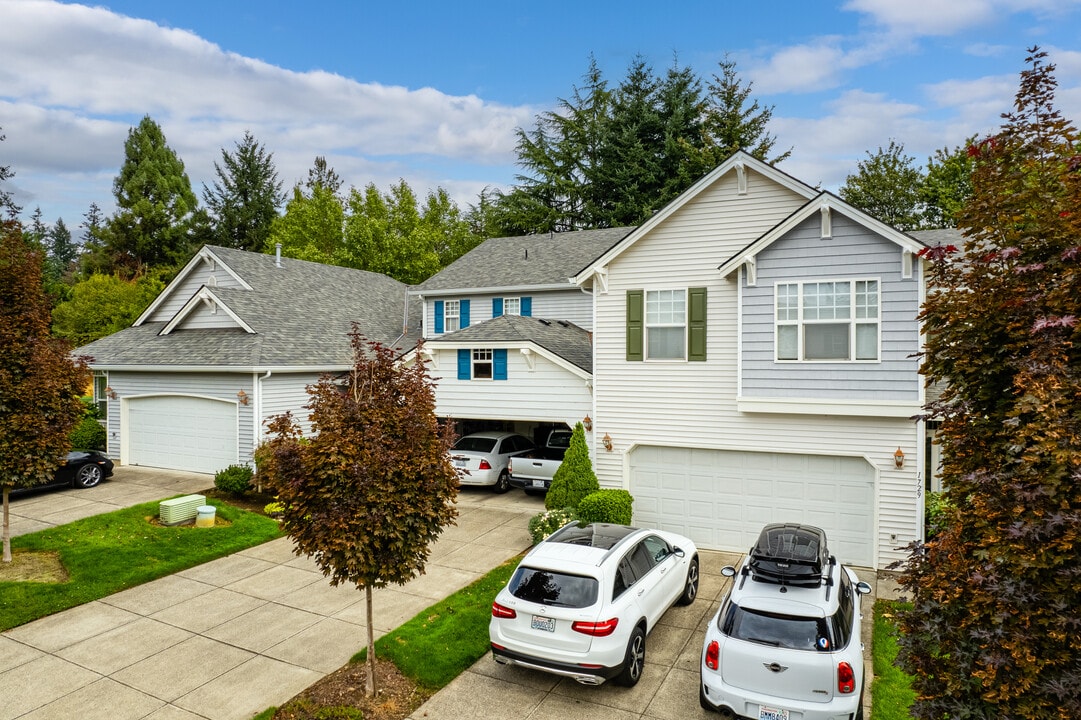 Ellsworth Springs in Vancouver, WA - Building Photo