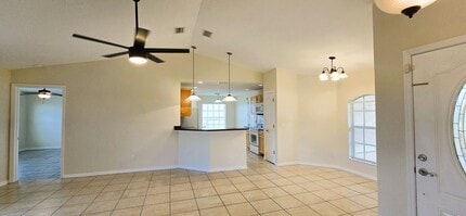 537 Central Rdg Ln in Frostproof, FL - Building Photo - Building Photo