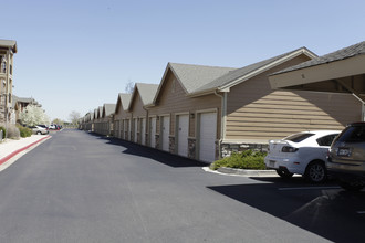 West Park Village in Greeley, CO - Foto de edificio - Building Photo