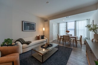 Attain at Chic's Beach in Virginia Beach, VA - Foto de edificio - Building Photo