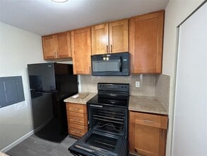 5486 Tradewinds Walkway in San Jose, CA - Building Photo - Building Photo