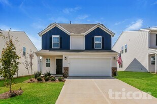 3075 Whispering Willows Ct in Inman, SC - Building Photo