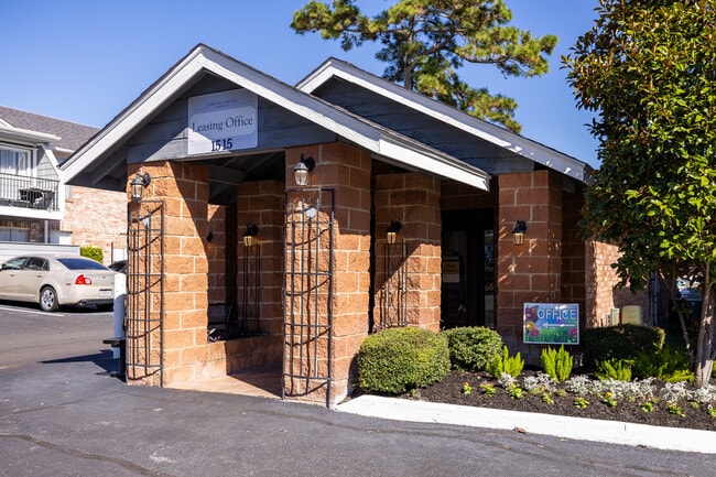 Carriage Woods Apartments