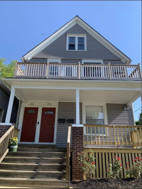 property at 1012 E Clarke St