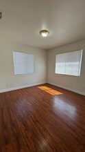 257 E Plymouth St in Long Beach, CA - Building Photo - Building Photo