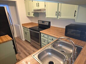 3330 Queen Anne Way in Colorado Springs, CO - Building Photo - Building Photo