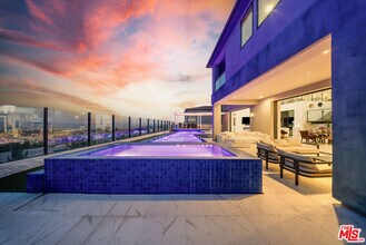 20422 Birmingham Way in Los Angeles, CA - Building Photo - Building Photo