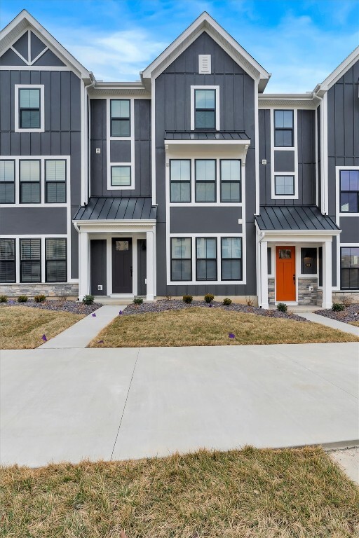 304 Indigo Ct in Chesterfield, MO - Building Photo - Building Photo