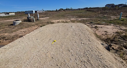 2286 Rd 5708 in Cleveland, TX - Building Photo - Building Photo