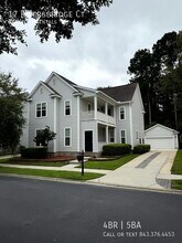 17 Riversbridge Ct in Bluffton, SC - Foto de edificio - Building Photo