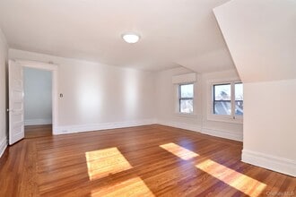 132 Rich Ave in Mount Vernon, NY - Building Photo - Building Photo