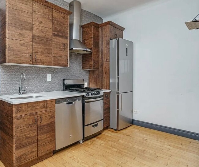 750 Onderdonk Ave, Unit 2F