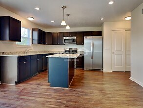 3260 Blue Springs Dr in Monroe, OH - Building Photo - Building Photo