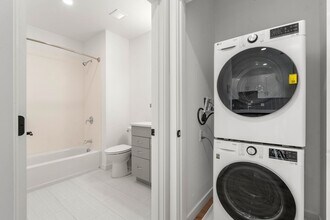 40 Centre St in Brookline, MA - Building Photo - Building Photo