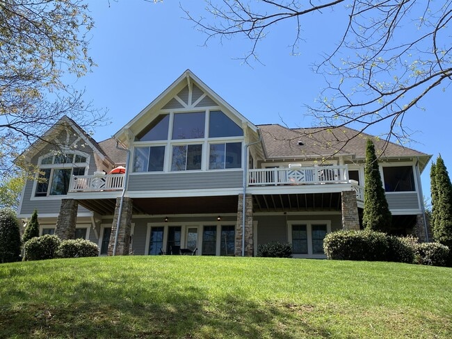 65 Orvis Stone Cir in Biltmore Lake, NC - Building Photo - Building Photo