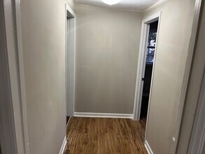 914 Fir Pl in Greensboro, NC - Foto de edificio - Building Photo