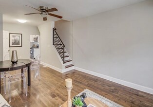 2050 Pierce St in Philadelphia, PA - Building Photo - Building Photo