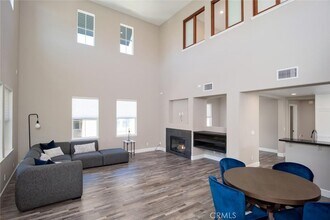 33 Gingerwood in Irvine, CA - Building Photo - Building Photo