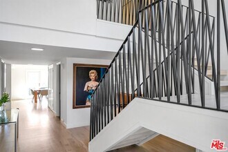 2324 Banyan Dr in Los Angeles, CA - Building Photo - Building Photo