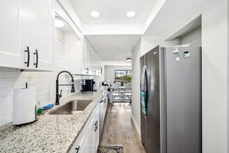 180 Paradise Blvd in Indialantic, FL - Building Photo - Building Photo