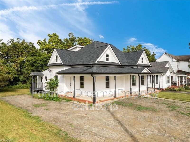 608 Montgomery St in Reidsville, NC - Building Photo