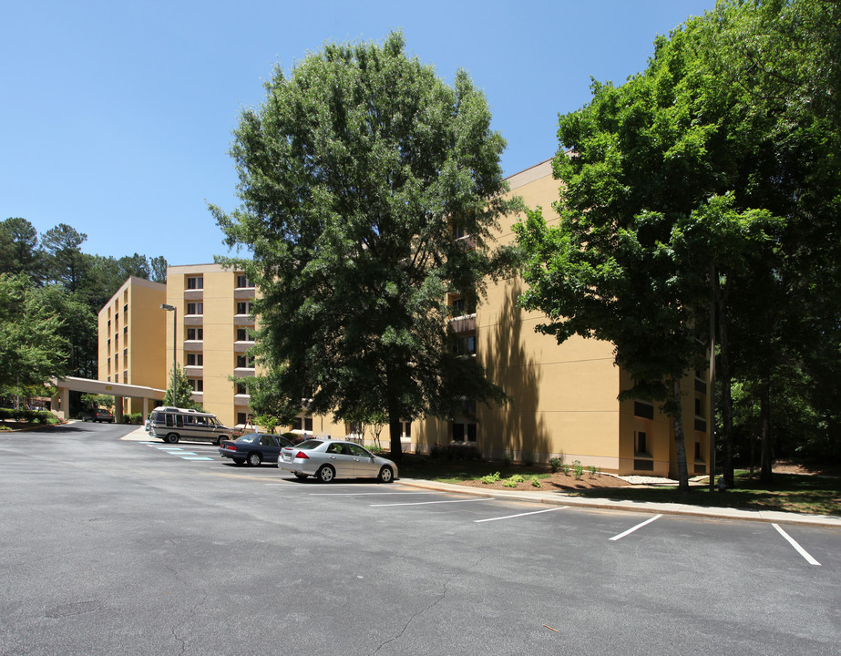 Gwinnett Christian Terrace in Lilburn, GA - Foto de edificio