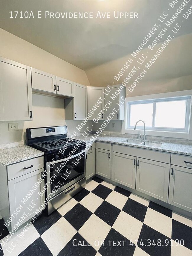 1710 E Providence Ave in Milwaukee, WI - Building Photo - Building Photo