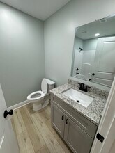 857 Elmdale Rd, Unit B in Paducah, KY - Foto de edificio - Building Photo