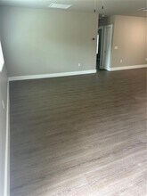 1585 Jasmine Way in Clearwater, FL - Building Photo - Building Photo