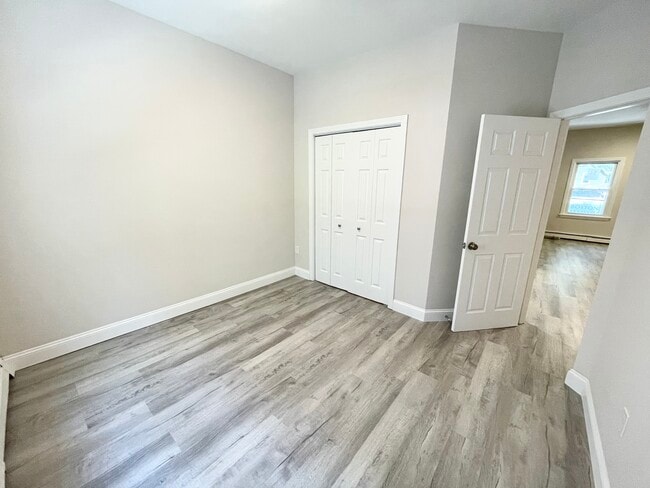 182 Bolton St, Unit 1T