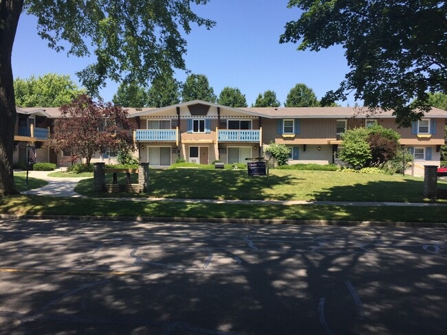 240 W Tuscola St in Frankenmuth, MI - Building Photo - Building Photo