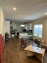 407 6th St in Wake Forest, NC - Foto de edificio - Building Photo