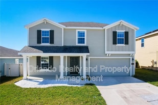 744 Simone Ct in Haines City, FL - Building Photo
