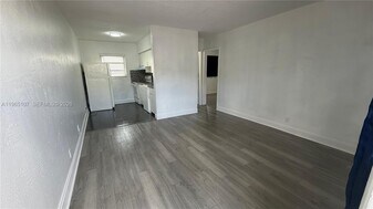 6300 Miramar Pkwy in Miramar, FL - Building Photo