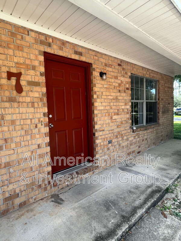 939 Tanager Rd