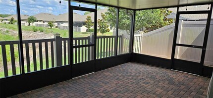 13269 Crest Lake Dr in Hudson, FL - Building Photo - Building Photo