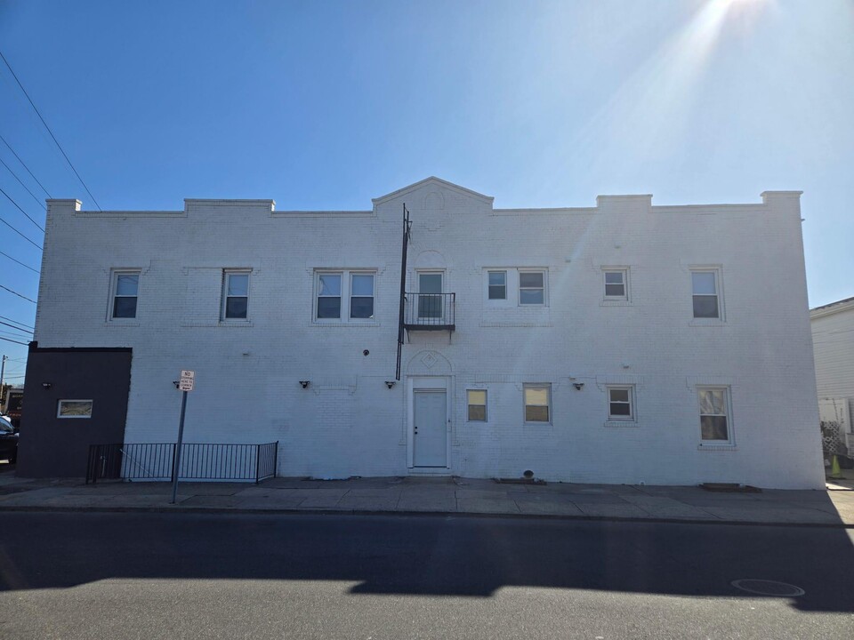 803 Hempstead Turnpike in Elmont, NY - Building Photo