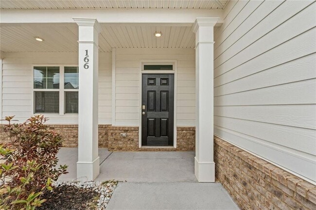166 Champlain Rd in Hoschton, GA - Building Photo - Building Photo