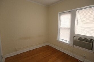535 W Arlington Pl, Unit A00C in Chicago, IL - Foto de edificio - Building Photo