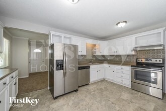 201 E Hale St, Unit Apartment B in Spring Hill, KS - Foto de edificio - Building Photo